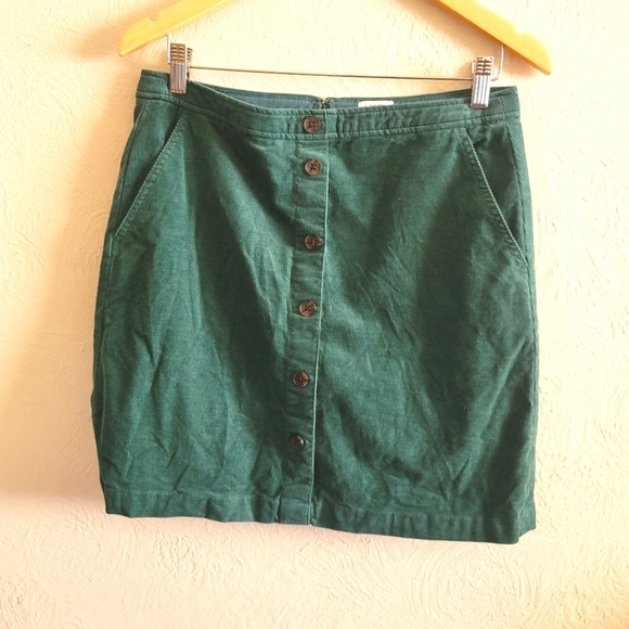 J.Crew Factory, Corduroy Mini‎ Skirt with Pockets, Green, Size 8 - Picture 1 of 6
